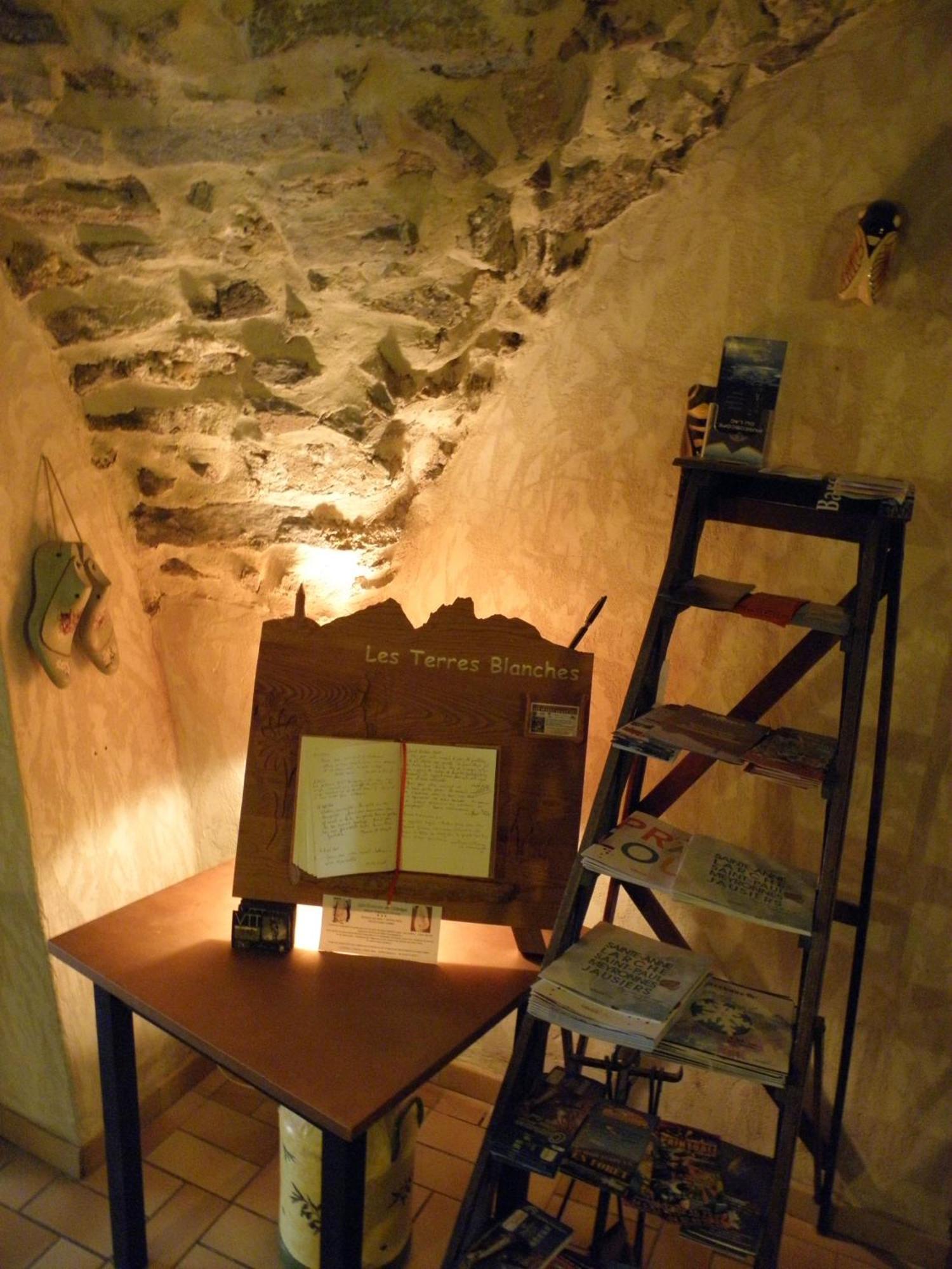 Gite Auberge Les Terres Blanches De Meolans エクステリア 写真